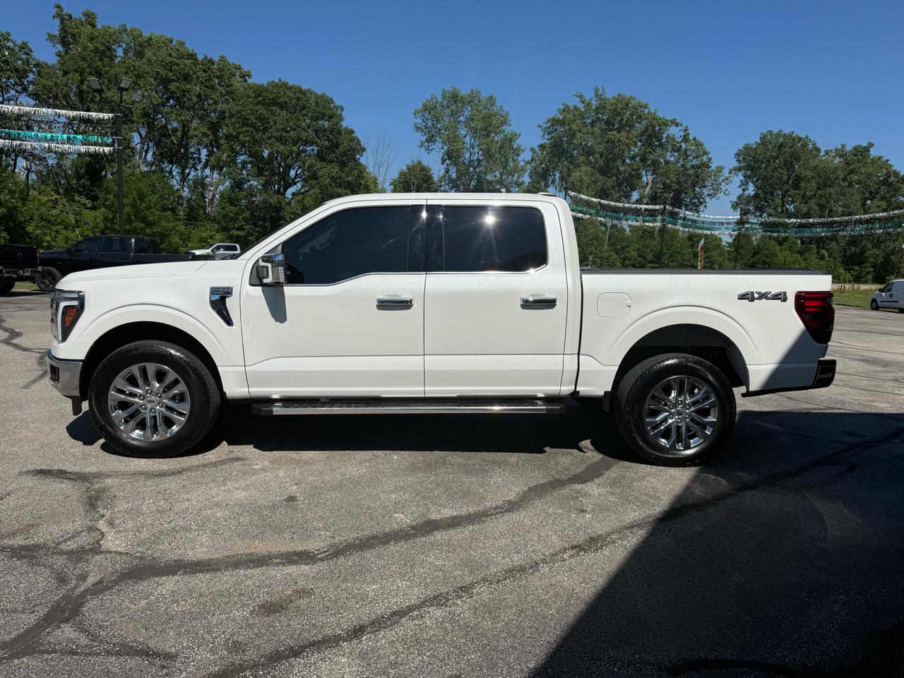 Ford F-150 Lariat 4WD SuperCrew 5.5' Box 2025