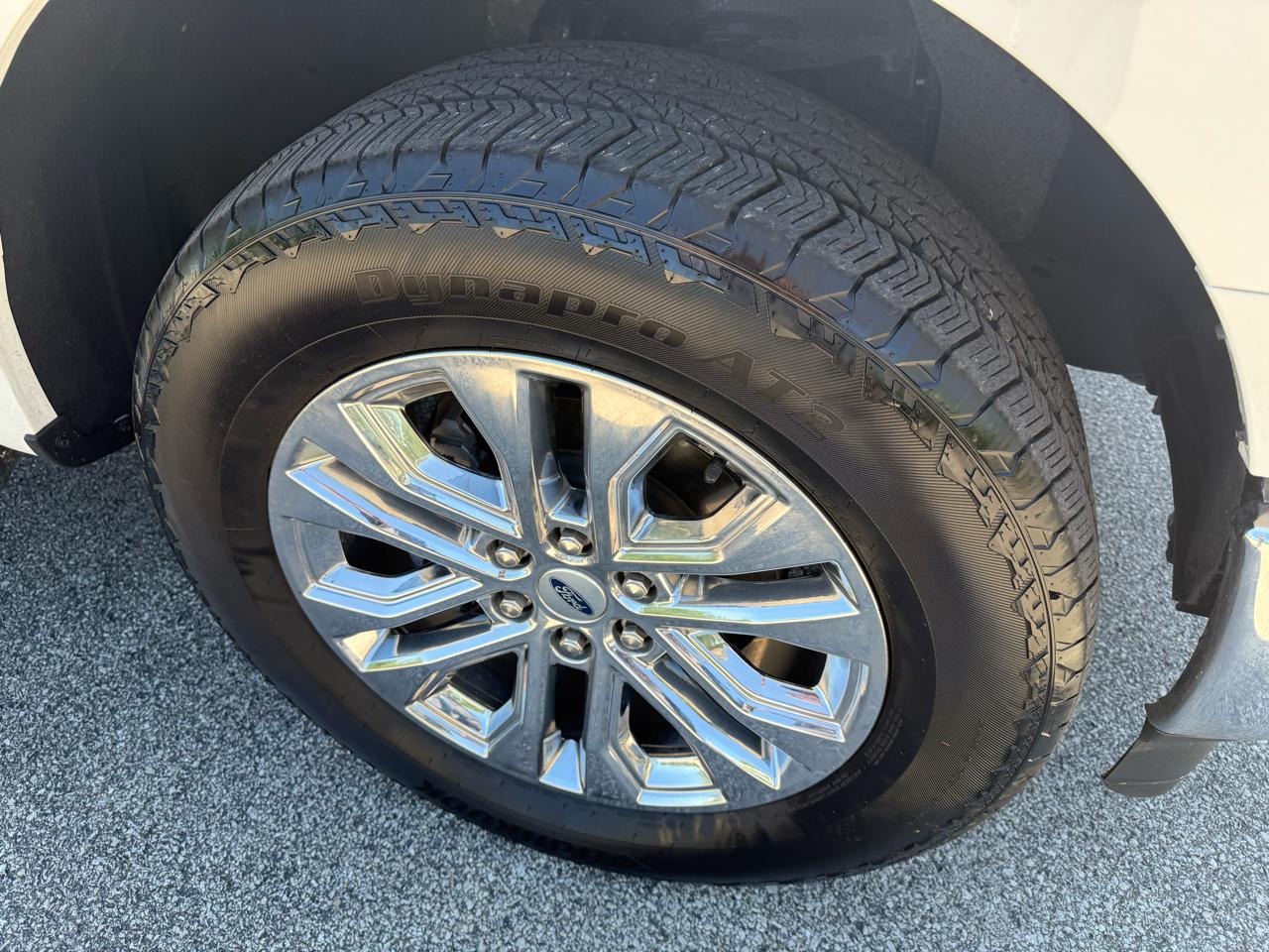 Ford F-150 Lariat 4WD SuperCrew 5.5' Box 2025