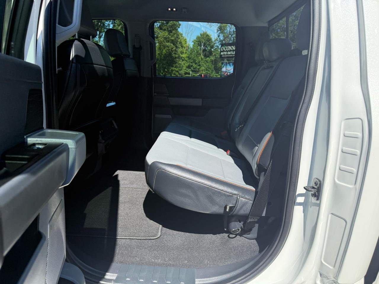 Ford F-150 Lariat 4WD SuperCrew 5.5' Box 2025