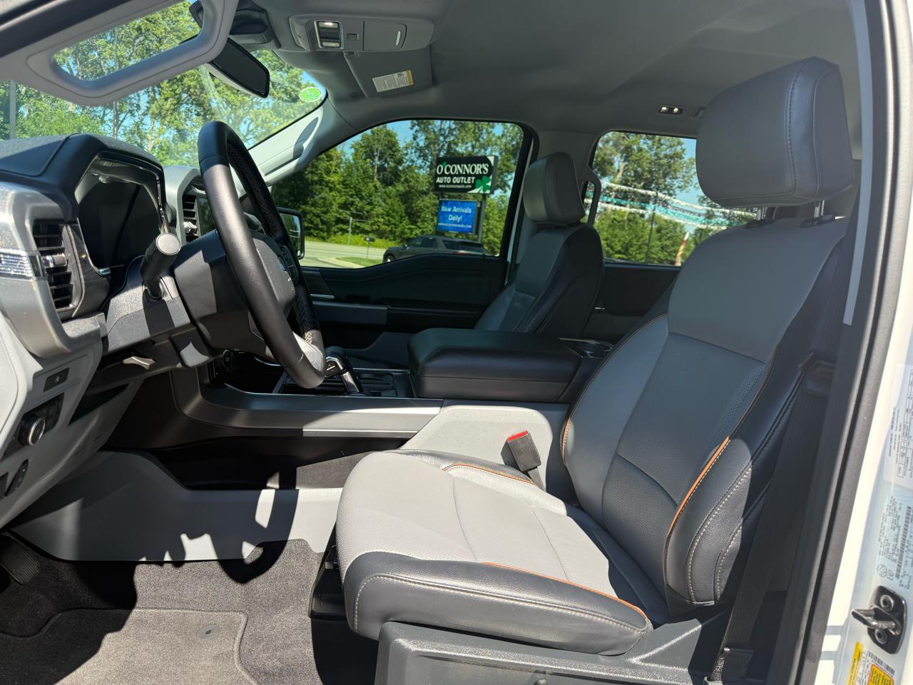 Ford F-150 Lariat 4WD SuperCrew 5.5' Box 2025