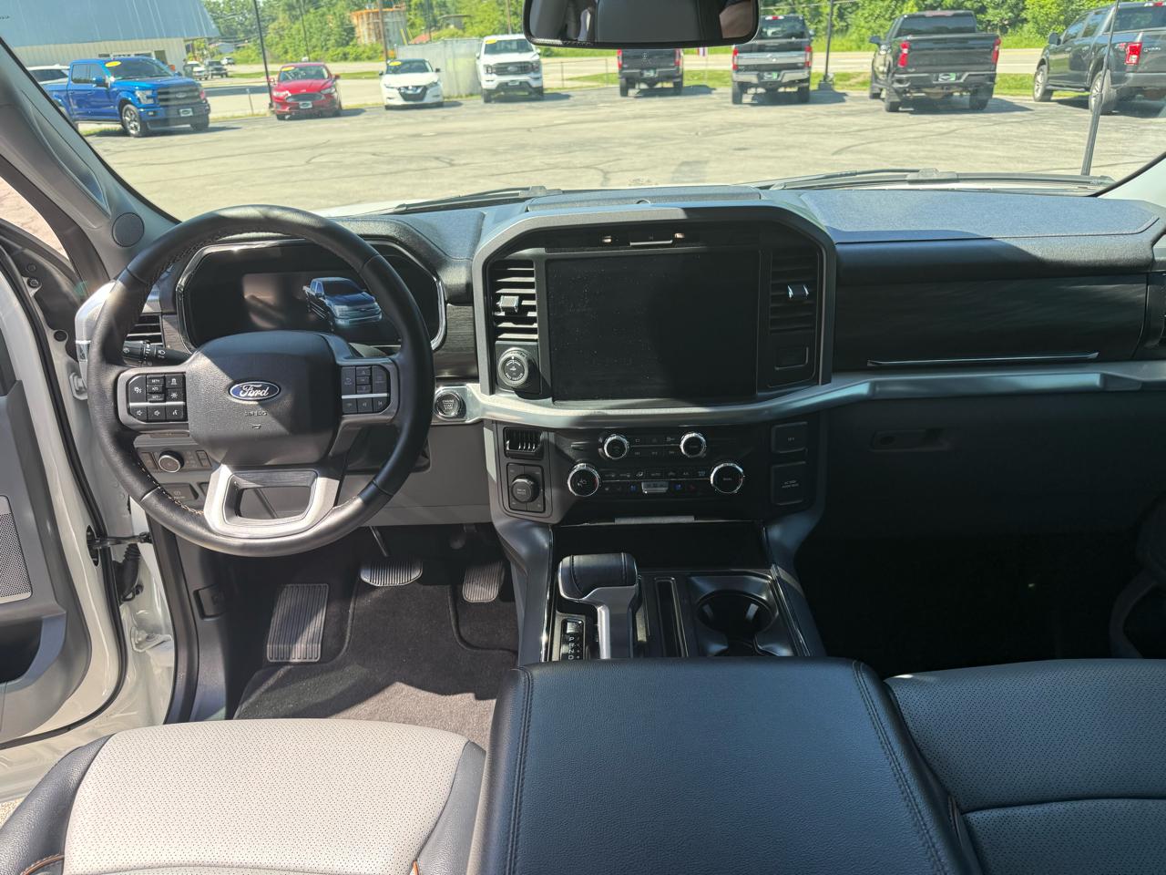 Ford F-150 Lariat 4WD SuperCrew 5.5' Box 2025