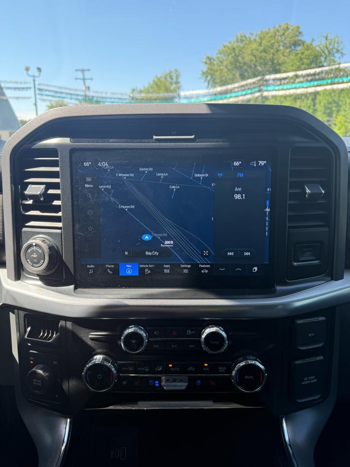 Ford F-150 Lariat 4WD SuperCrew 5.5' Box 2025