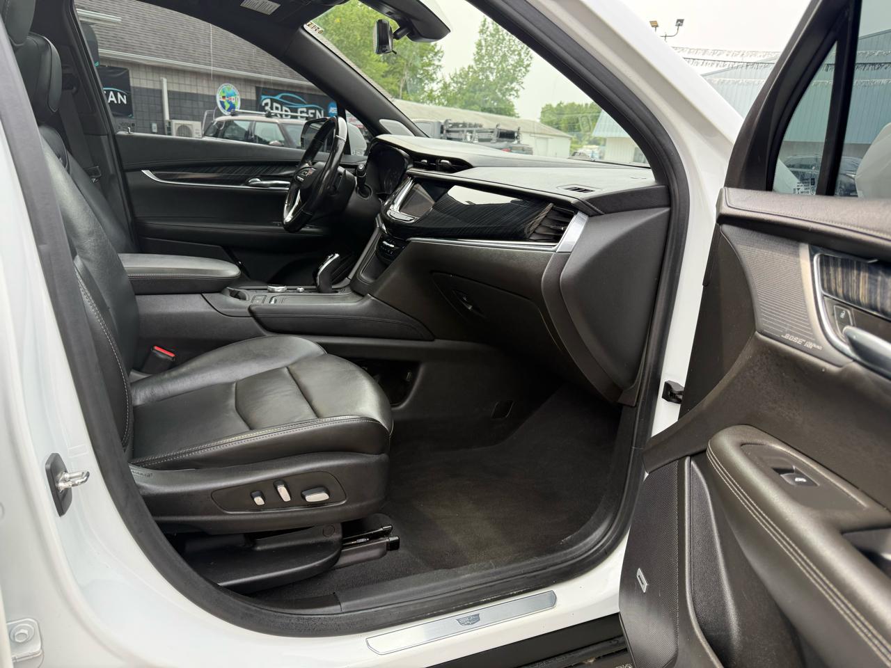 Cadillac XT6  2021