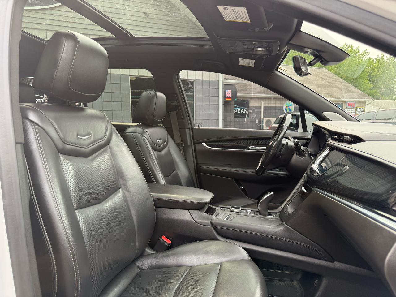 Cadillac XT6  2021
