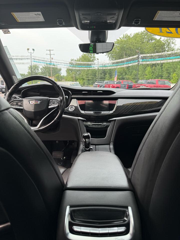 Cadillac XT6  2021