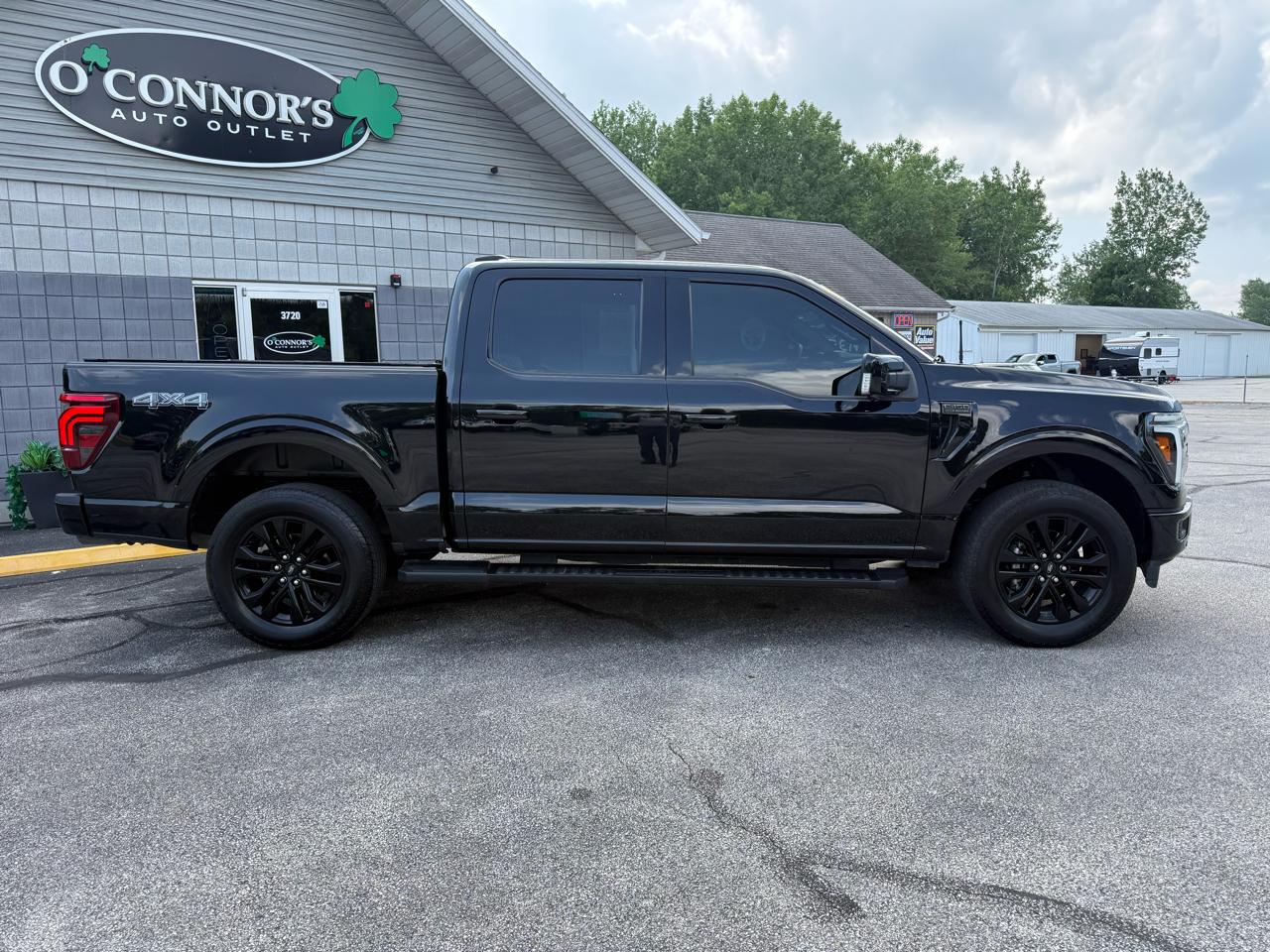 Ford F-150 Lariat 4WD SuperCrew 5.5' Box 2025