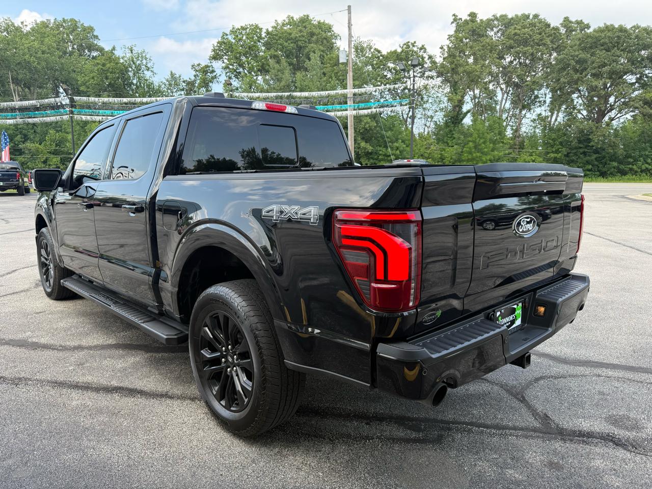 Ford F-150 Lariat 4WD SuperCrew 5.5' Box 2025