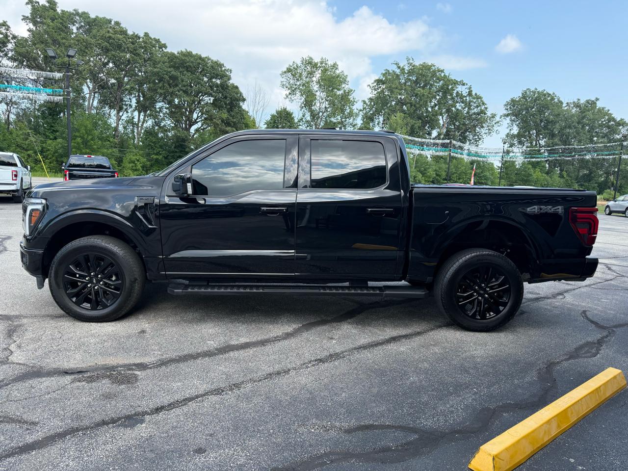 Ford F-150 Lariat 4WD SuperCrew 5.5' Box 2025