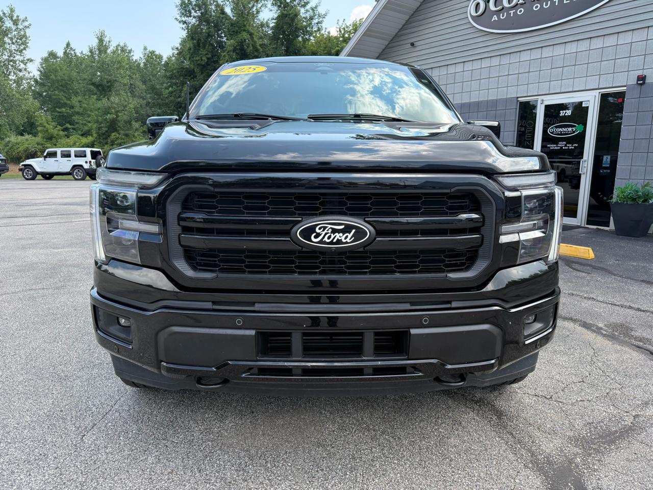 Ford F-150 Lariat 4WD SuperCrew 5.5' Box 2025