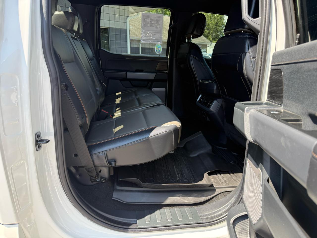 Ford F-150 Lariat 4WD SuperCrew 5.5' Box 2025