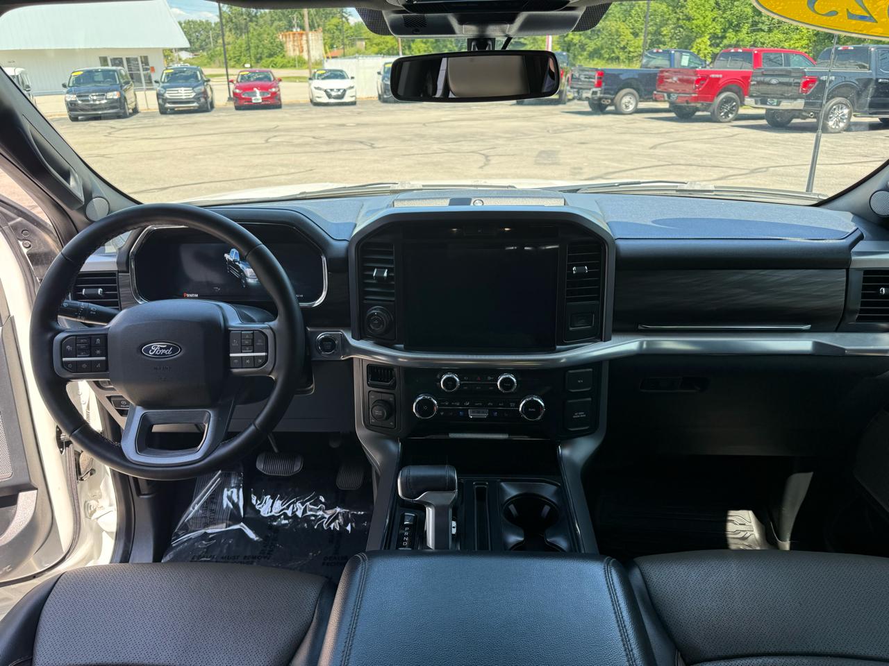 Ford F-150 Lariat 4WD SuperCrew 5.5' Box 2025