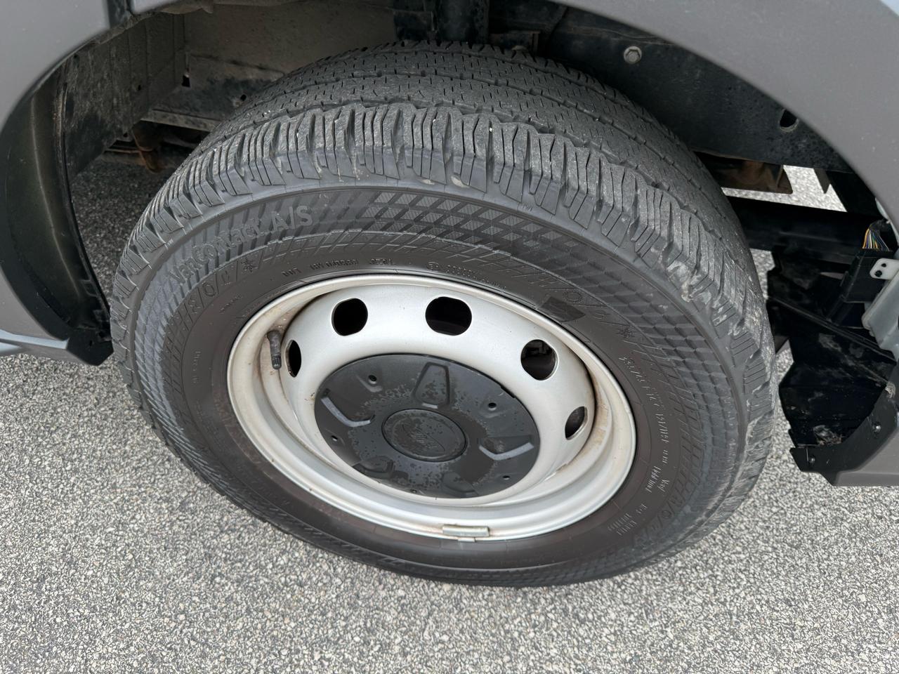 Ford Transit Cargo Van T-250 130" Med Rf 9070 GVWR RWD 2021