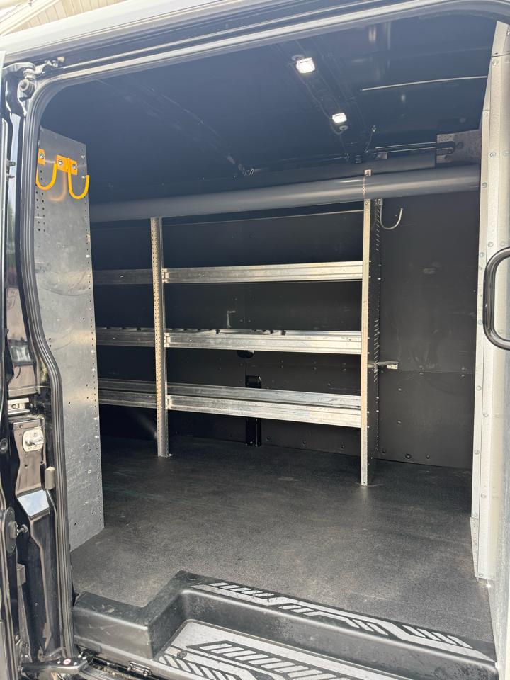 Ford Transit Cargo Van T-250 130" Med Rf 9070 GVWR RWD 2021