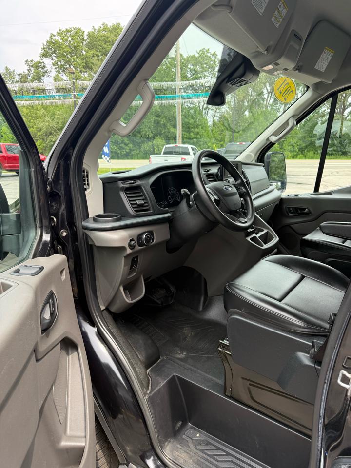 Ford Transit Cargo Van T-250 130" Med Rf 9070 GVWR RWD 2021