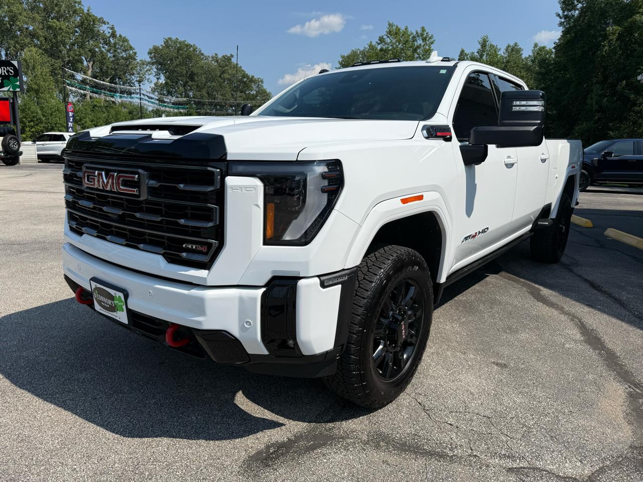 GMC Sierra 2500HD 4WD Crew Cab 159" AT4 2026