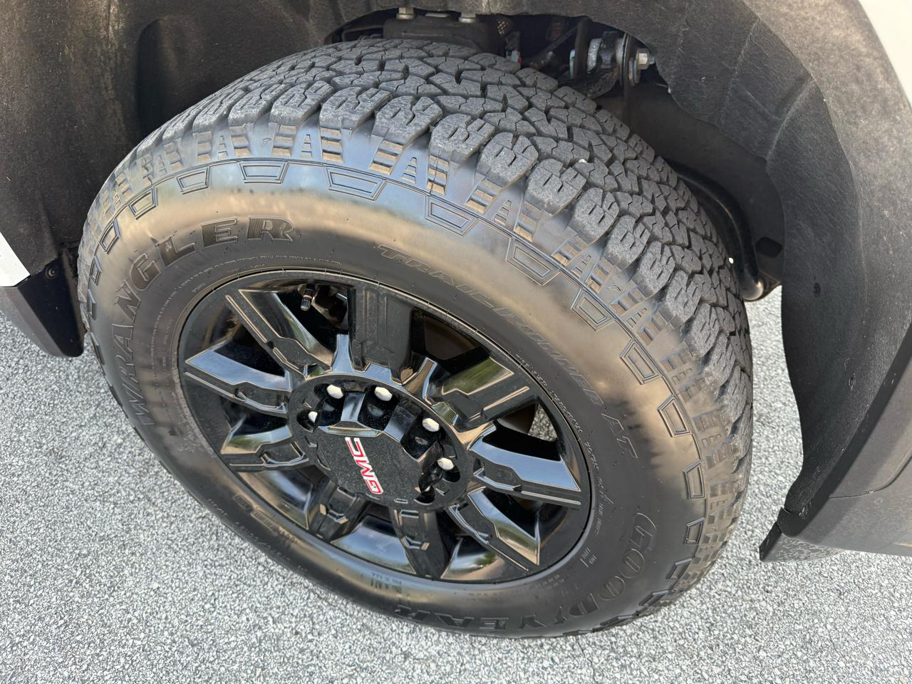 GMC Sierra 2500HD 4WD Crew Cab 159" AT4 2026