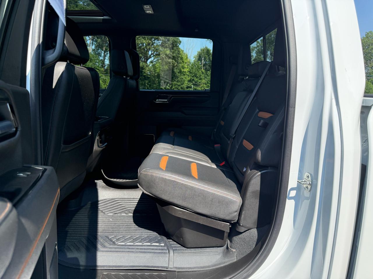 GMC Sierra 2500HD 4WD Crew Cab 159" AT4 2026