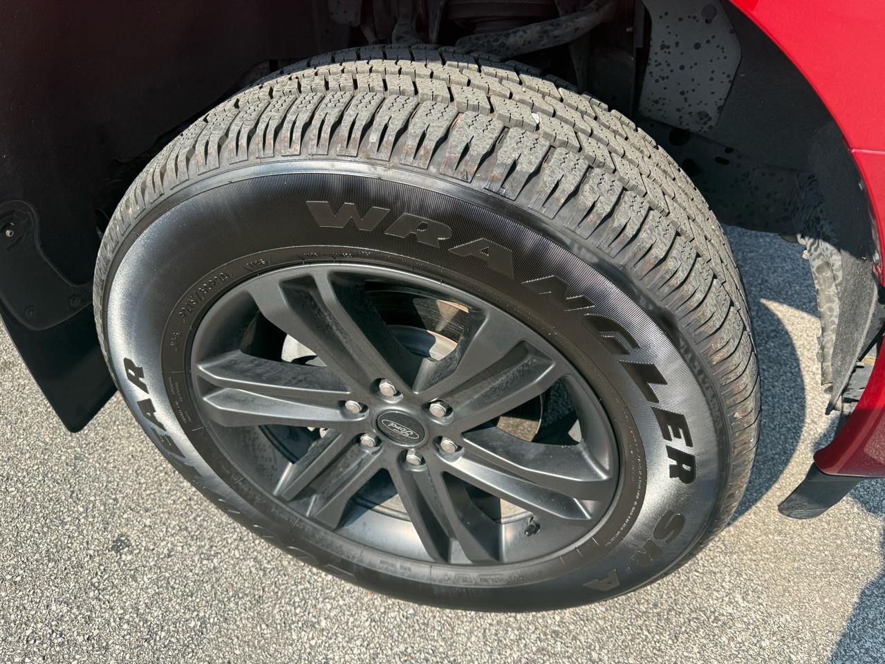 Ford F-150 4WD SuperCrew 145" Lariat 2021