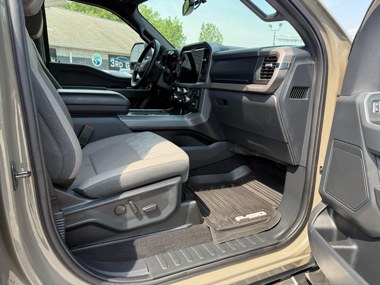Ford F-150 XLT 4WD SuperCrew 5.5' Box 2025