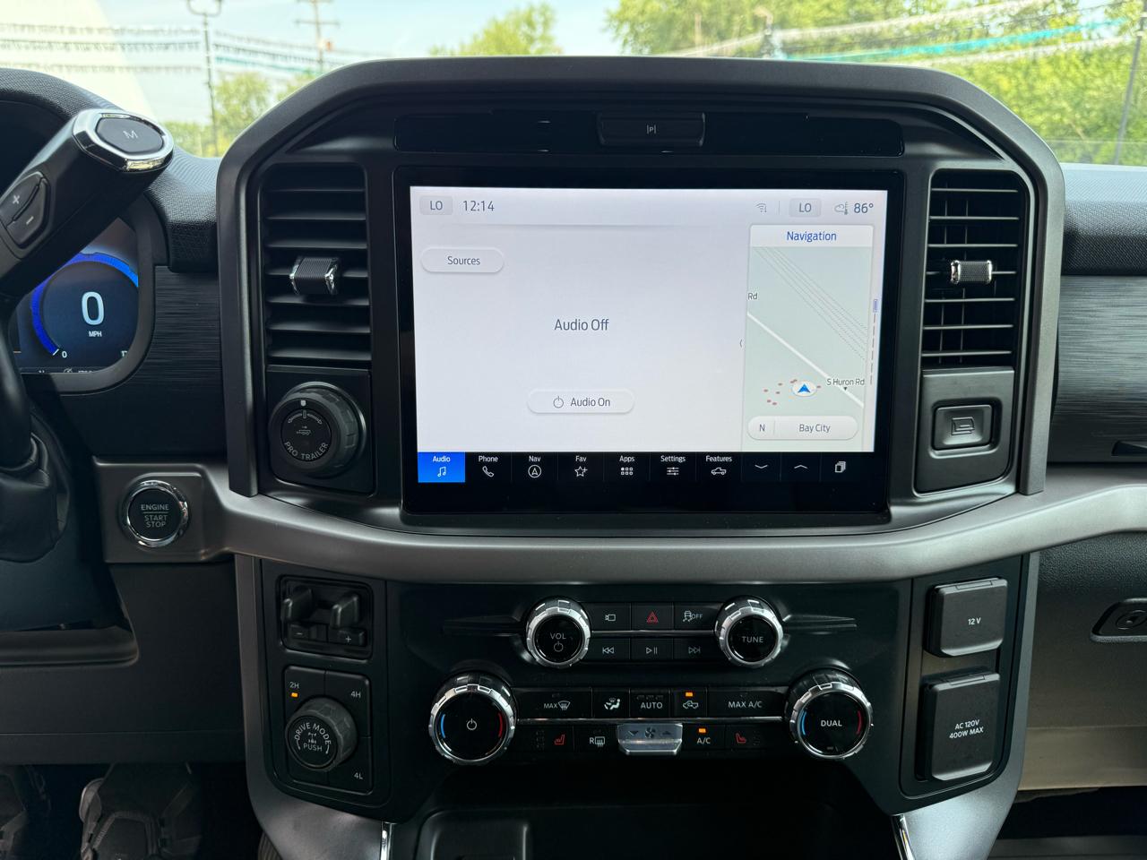 Ford F-150 XLT 4WD SuperCrew 5.5' Box 2025
