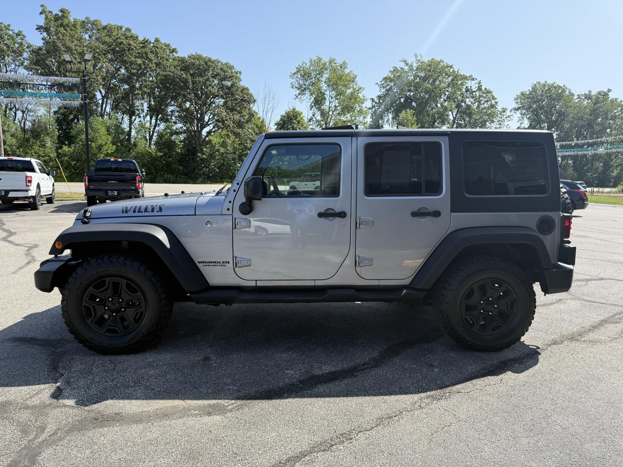 Jeep Wrangler Unlimited 4WD 4dr Willys Wheeler 2016