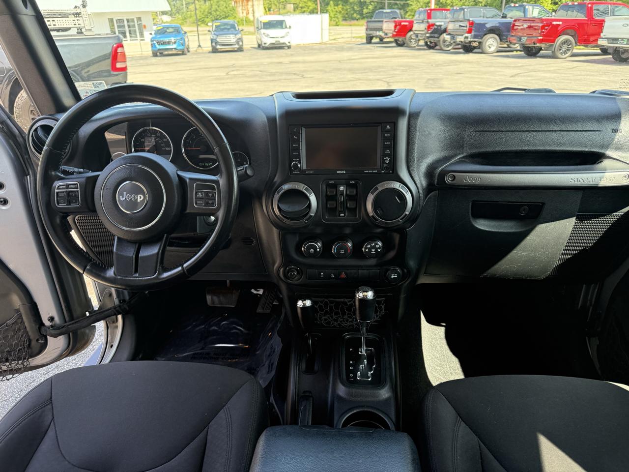 Jeep Wrangler Unlimited 4WD 4dr Willys Wheeler 2016