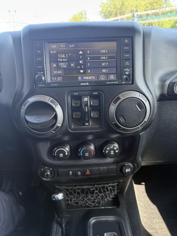 Jeep Wrangler Unlimited 4WD 4dr Willys Wheeler 2016