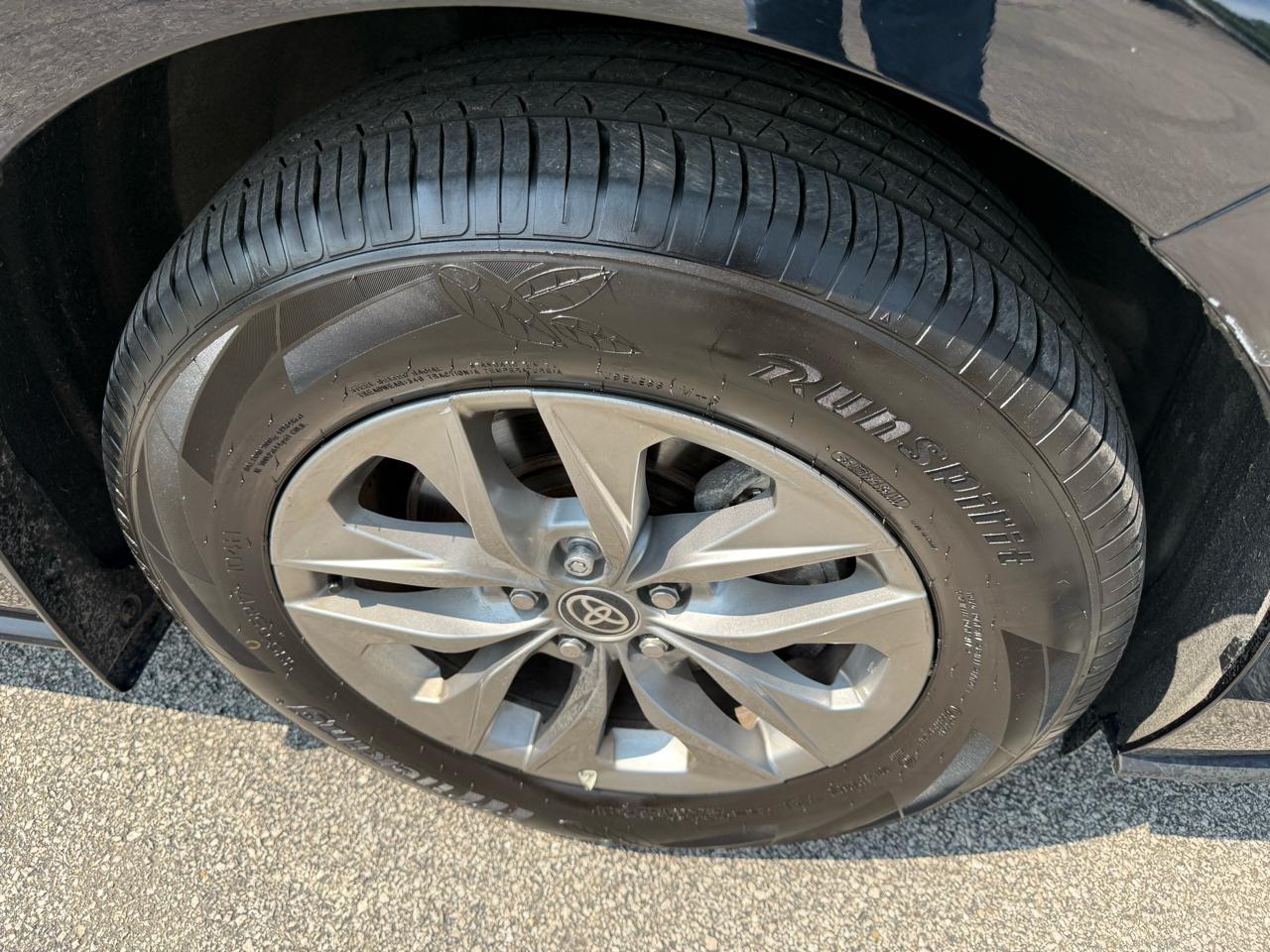 Toyota Sienna 5dr 8-Pass Van XLE FWD (Natl) 2026