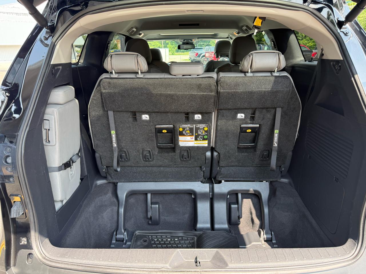 Toyota Sienna 5dr 8-Pass Van XLE FWD (Natl) 2026