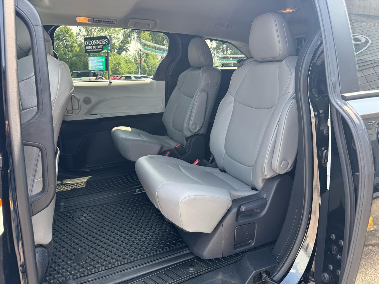Toyota Sienna 5dr 8-Pass Van XLE FWD (Natl) 2026