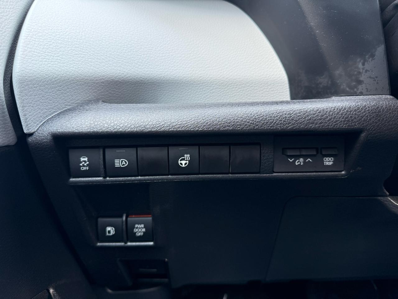 Toyota Sienna 5dr 8-Pass Van XLE FWD (Natl) 2026