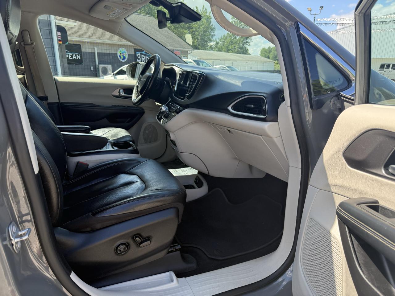 Chrysler Pacifica  2022