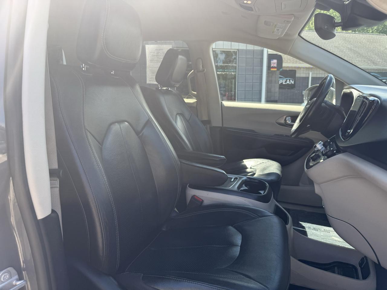 Chrysler Pacifica  2022