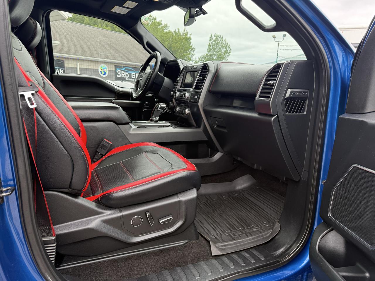 Ford F-150 SuperCrew 150" Lariat 4WD 2018