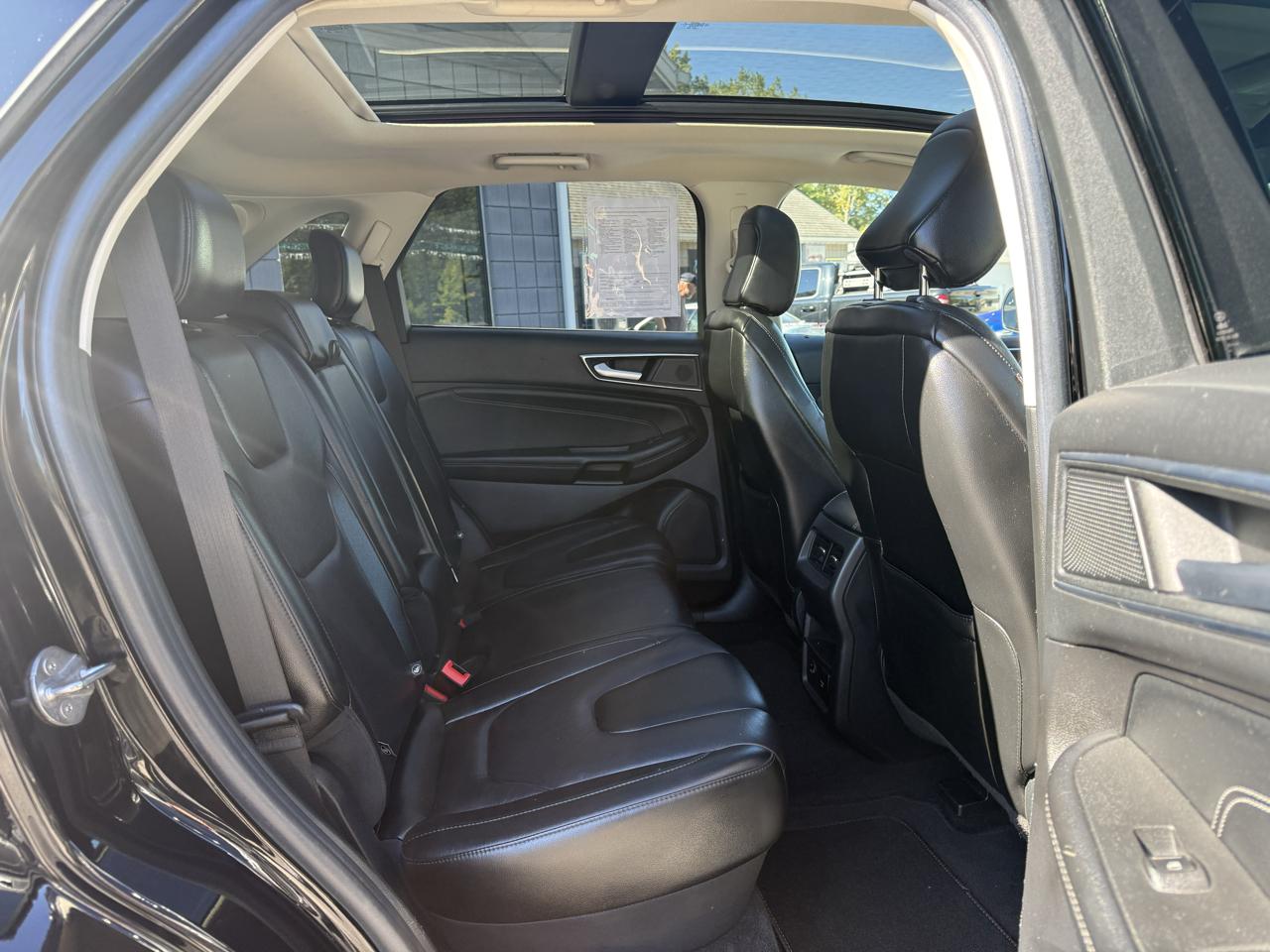 Ford Edge Titanium AWD 2021