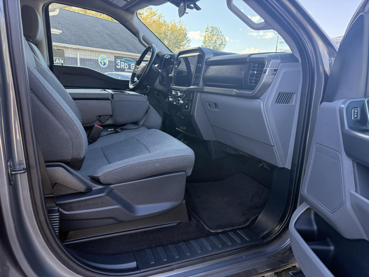 Ford F-150 XLT 4WD SuperCrew 5.5' Box 2025