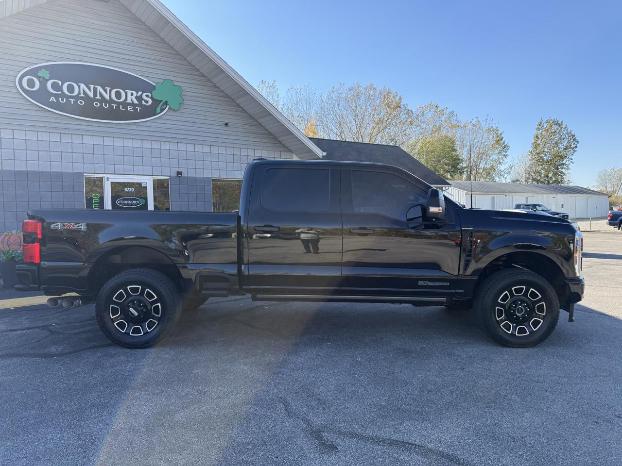 Ford Super Duty F-250 SRW 4WD Crew Cab 156" Platinum 2025