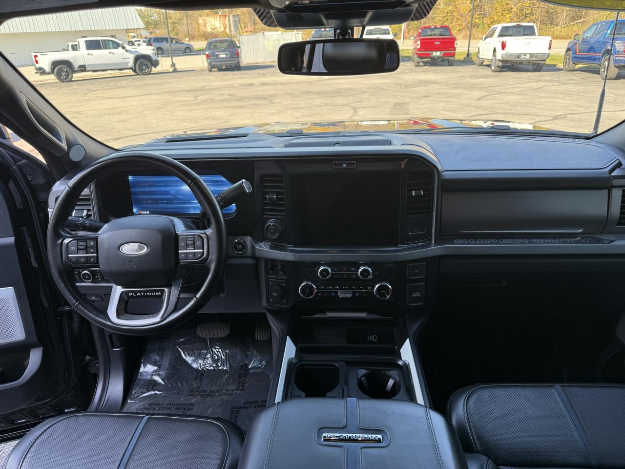 Ford Super Duty F-250 SRW 4WD Crew Cab 156" Platinum 2025