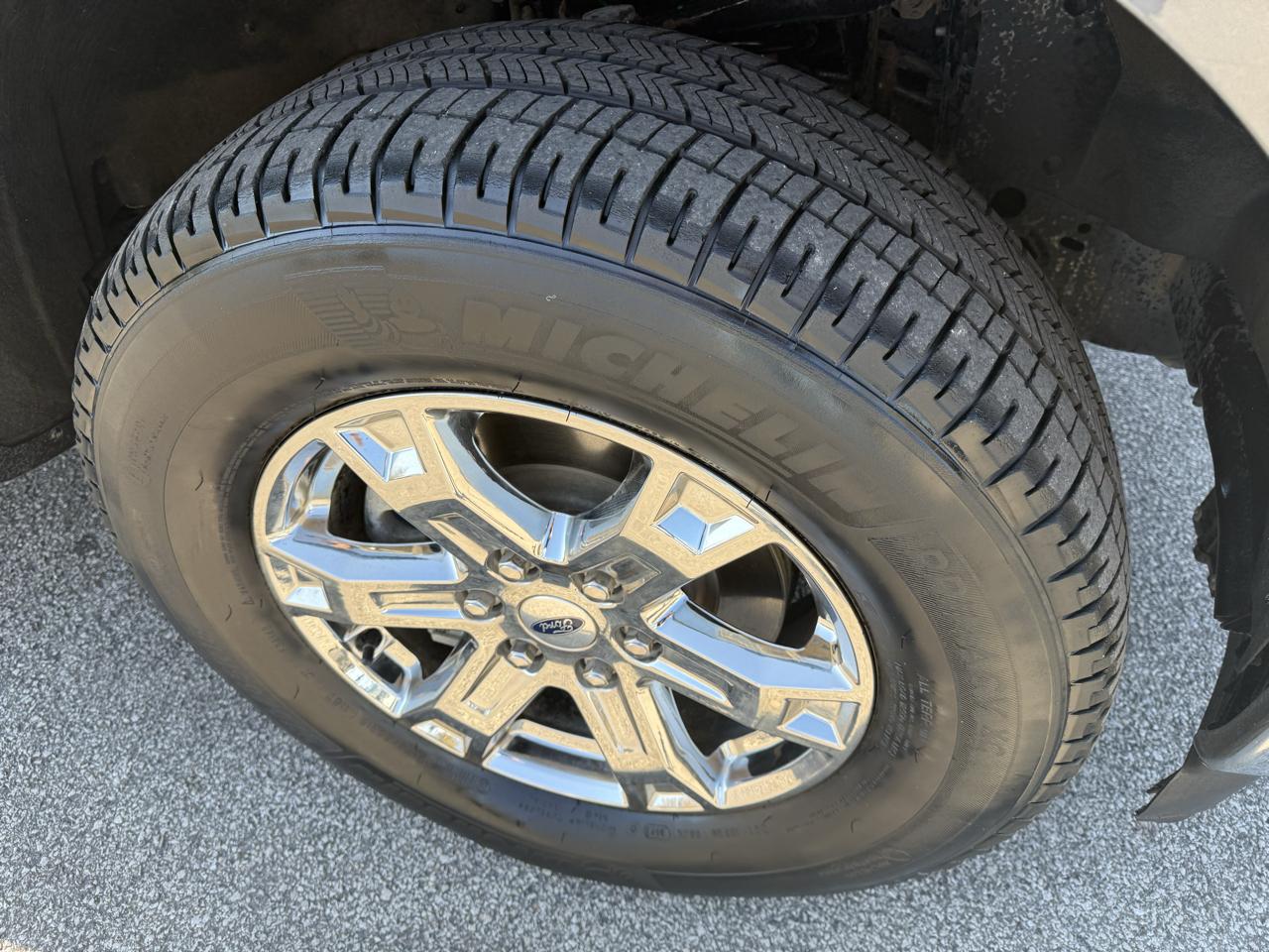 Ford F-150 XL 4WD SuperCrew 5.5' Box 2023