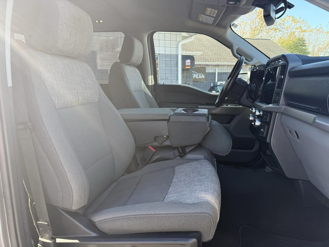 Ford F-150 XL 4WD SuperCrew 5.5' Box 2023