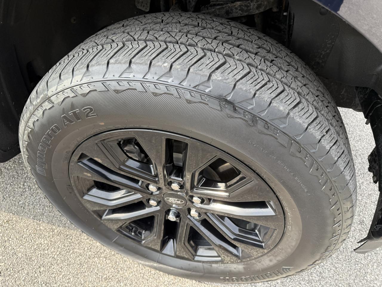 Ford F-150 Lariat 4WD SuperCrew 5.5' Box 2025