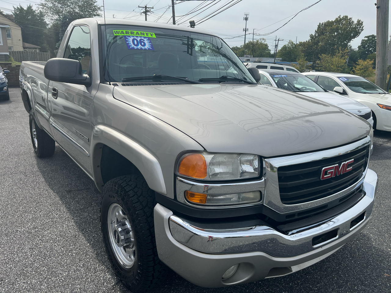 2006 GMC Sierra 2500HD Reg Cab 133" WB 4WD SLE1
