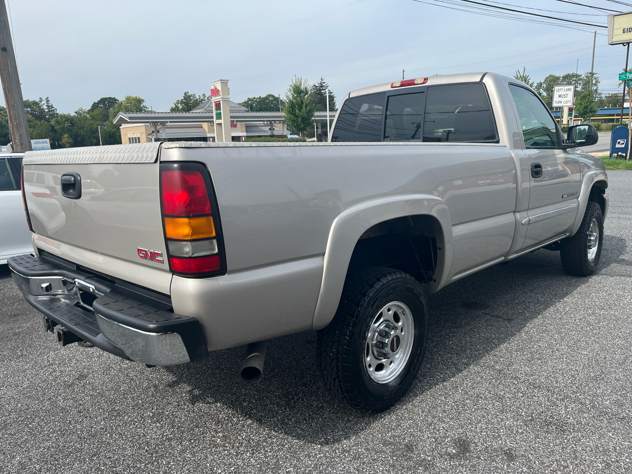 GMC Sierra 2500HD Reg Cab 133" WB 4WD SLE1 2006 GMC Sierra 2500HD Reg Cab 133" WB 4WD SLE1 2006