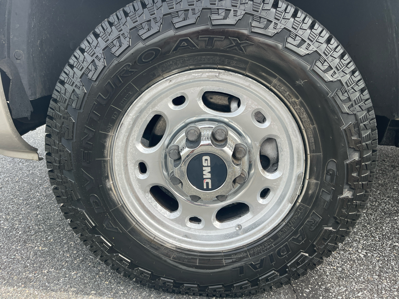 GMC Sierra 2500HD Reg Cab 133" WB 4WD SLE1 2006 GMC Sierra 2500HD Reg Cab 133" WB 4WD SLE1 2006