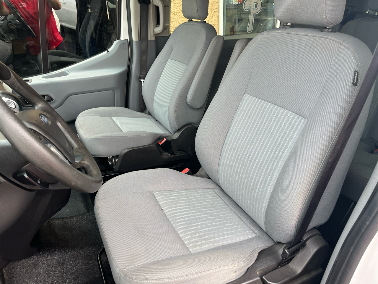 2017 Ford Transit XLT photo 7