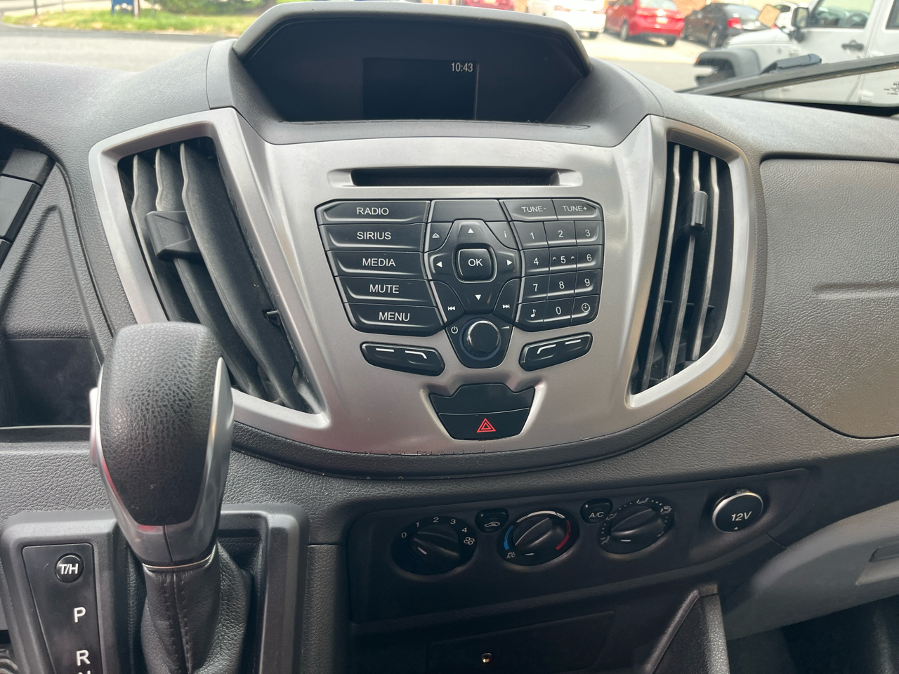 2017 Ford Transit XLT photo 17