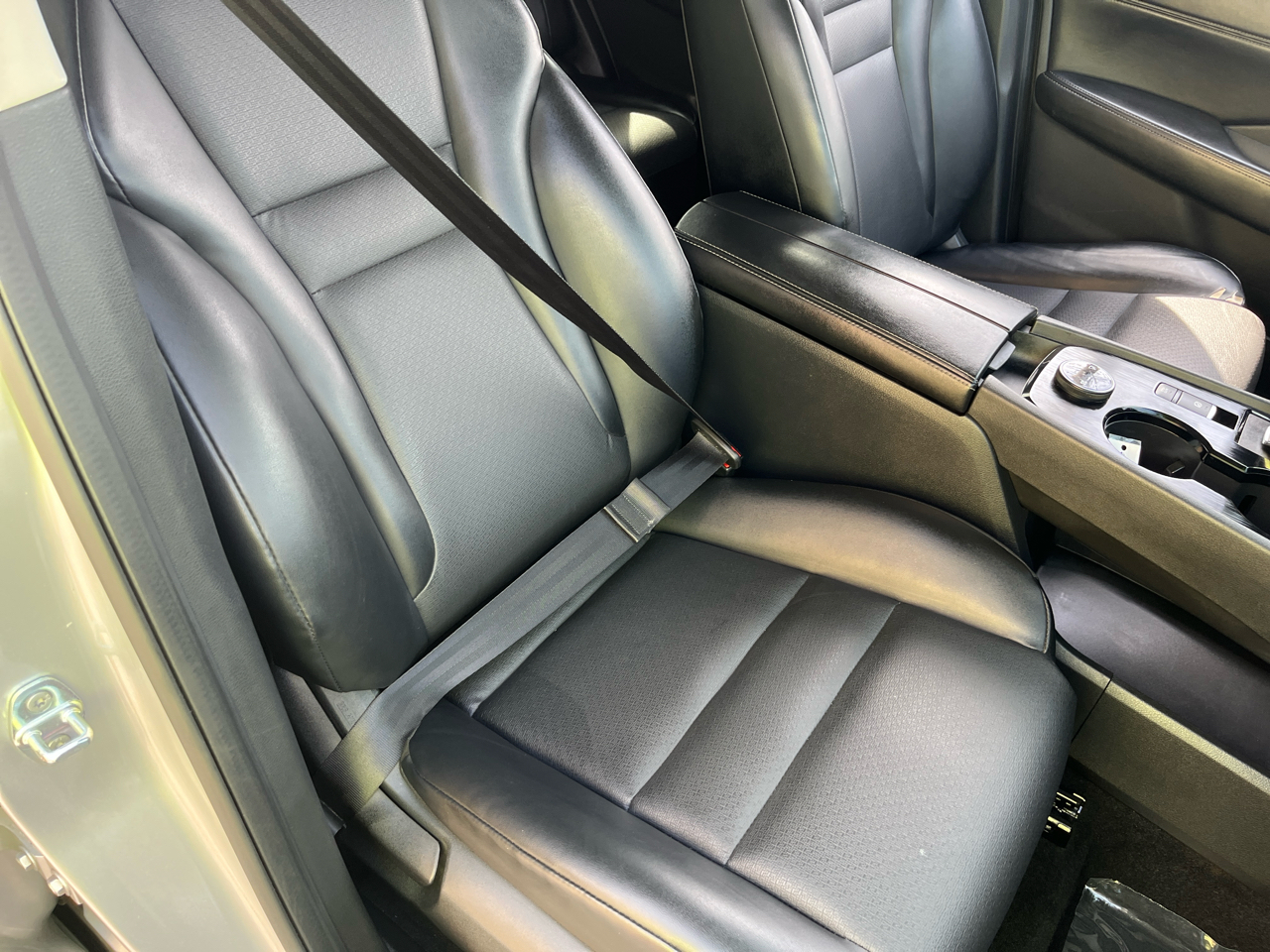 2021 Nissan Rogue SV photo 8