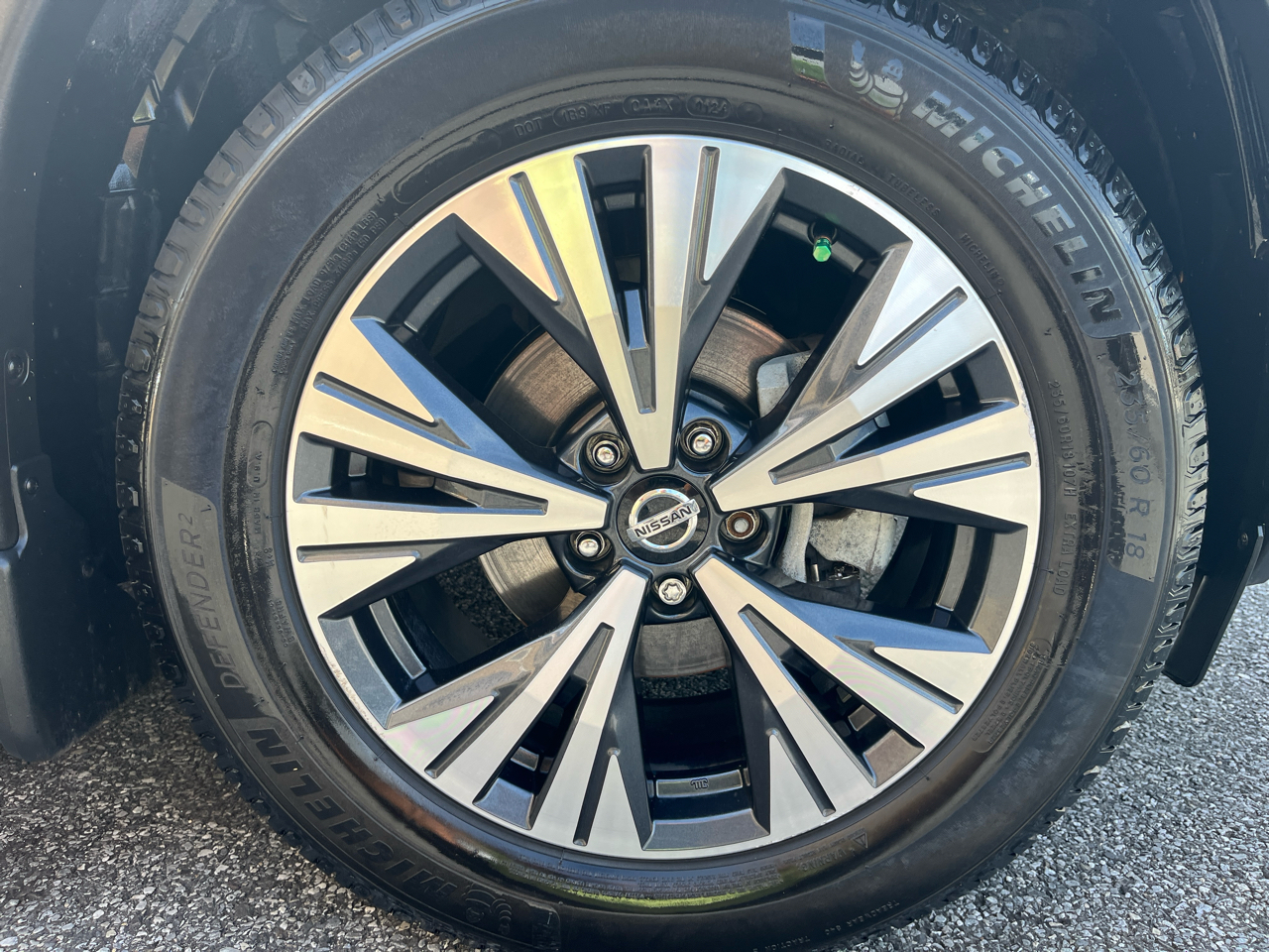 2021 Nissan Rogue SV photo 21