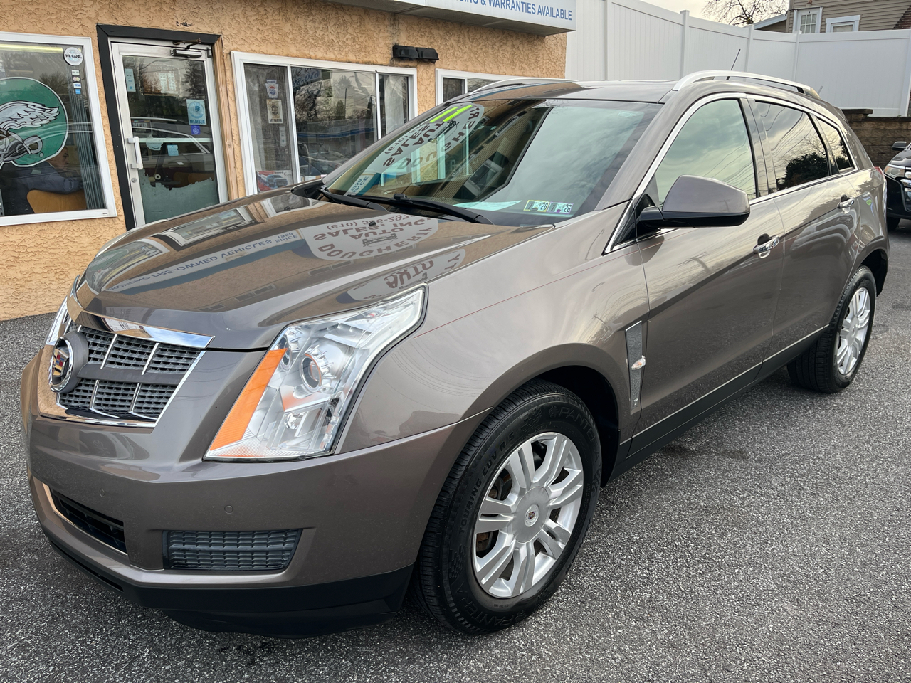 2011 Cadillac SRX Luxury photo 2