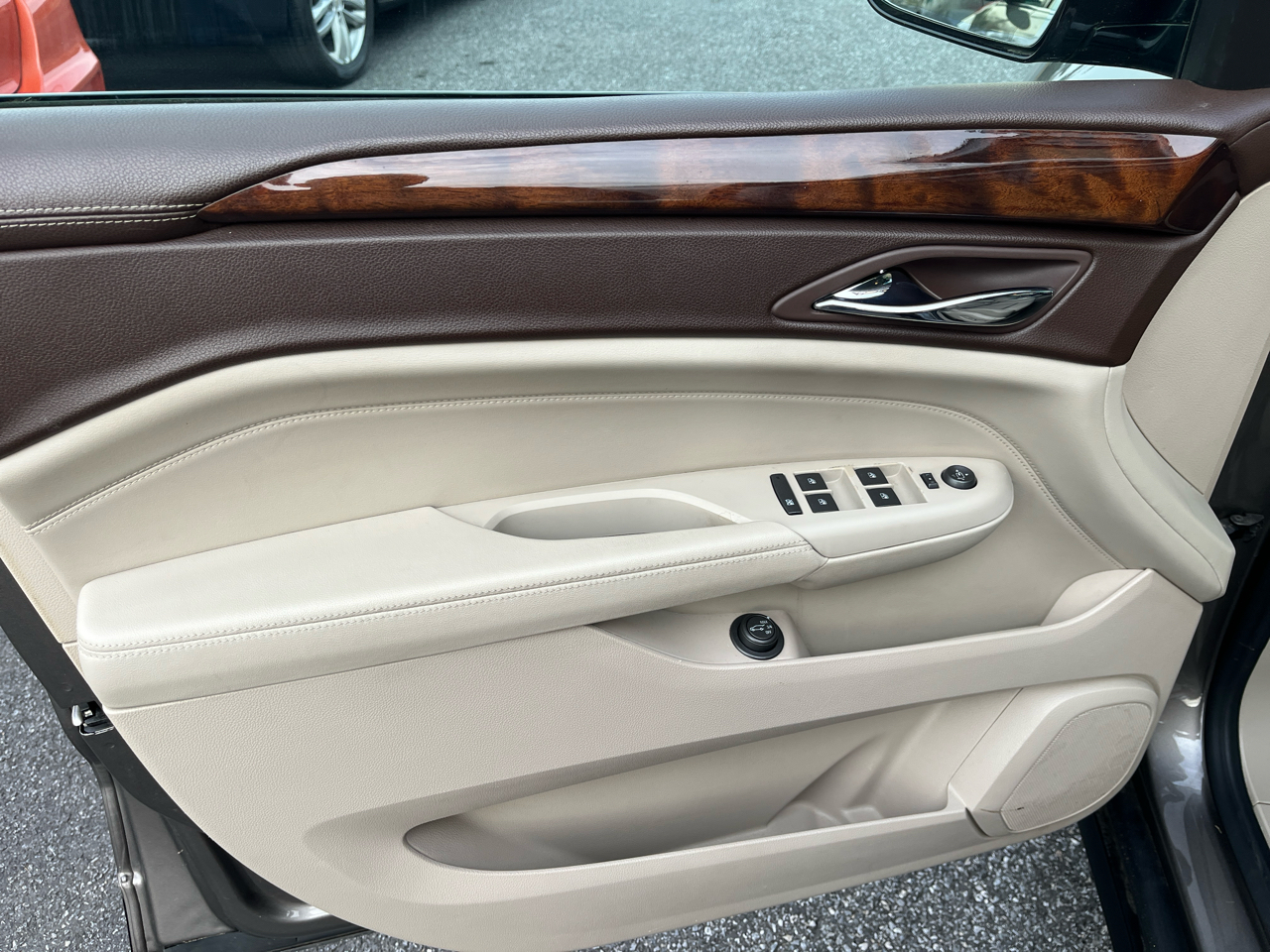 Cadillac SRX AWD 4dr Luxury Collection 2011